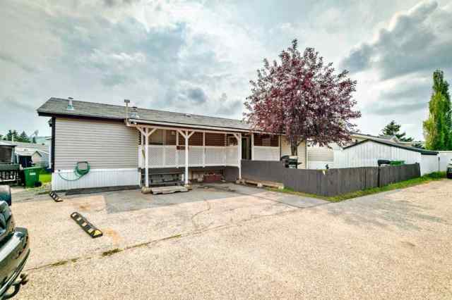Greenwood/Greenbriar real estate 507, 3223 83 Street NW in Greenwood/Greenbriar Calgary