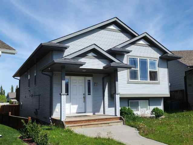 Lonsdale real estate 60 Long Close  in Lonsdale Red Deer