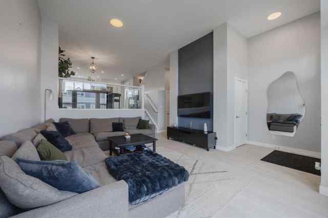 Mahogany real estate 190 Magnolia Square SE in Mahogany Calgary
