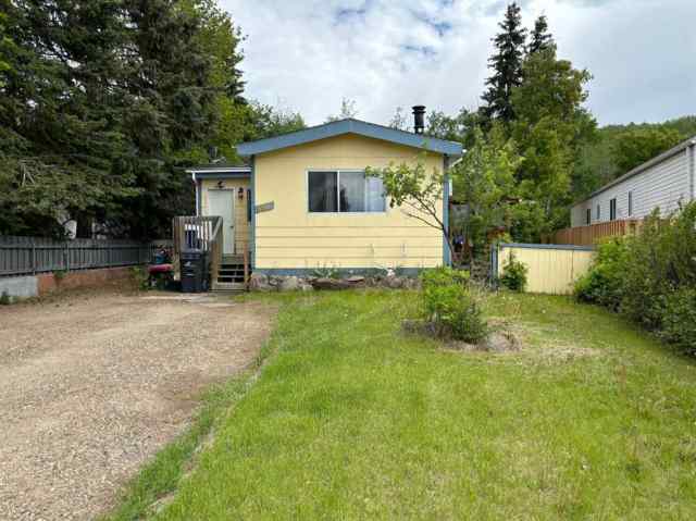 North End real estate 9913 80 Avenue  in North End Peace River