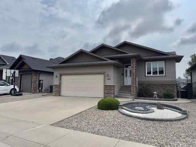 West Highlands real estate 565 Edinburgh Road W in West Highlands Lethbridge