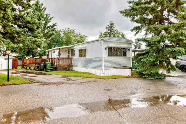 Greenwood/Greenbriar real estate 270, 3223 83 Street NW in Greenwood/Greenbriar Calgary