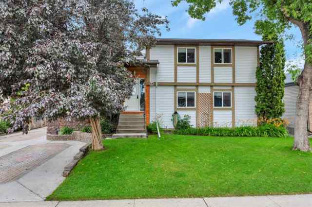 West Park real estate 38 Wiltshire Boulevard  in West Park Red Deer