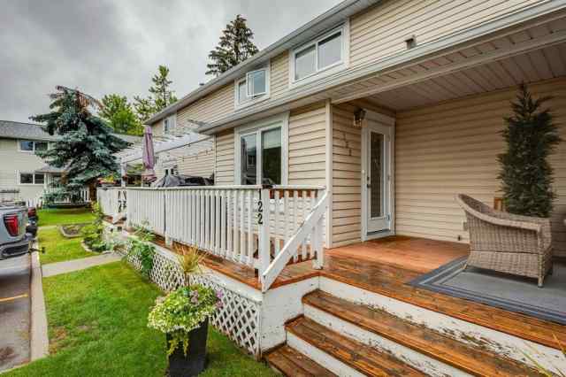 Killarney/Glengarry real estate 122 Killarney Glen Court SW in Killarney/Glengarry Calgary