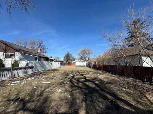 Westminster real estate 1607 3 Avenue N in Westminster Lethbridge