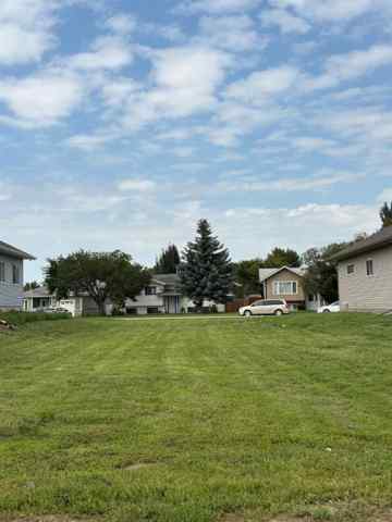 Uplands real estate 117 Upland Boulevard W in Uplands Brooks