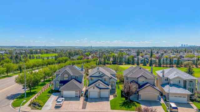 Panorama Hills real estate 9 Panorama Hills Manor NW in Panorama Hills Calgary