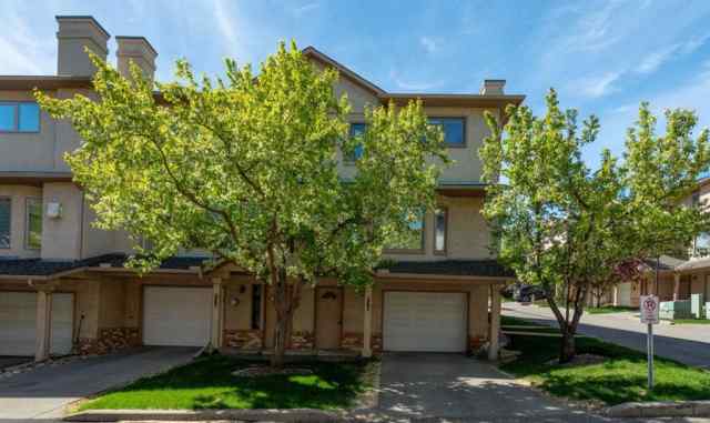 Christie Park real estate 243 Christie Park Mews SW in Christie Park Calgary