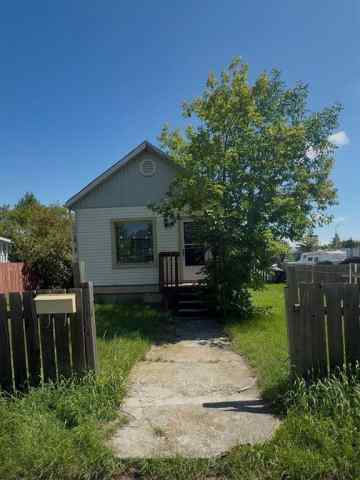Inglewood real estate 2740 16A Street SE in Inglewood Calgary