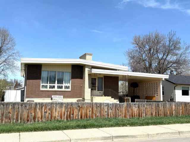 Westminster real estate 1505 6A Avenue N in Westminster Lethbridge