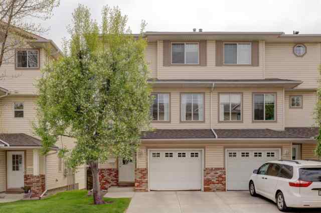 Country Hills real estate 82 Country Hills Cove NW in Country Hills Calgary
