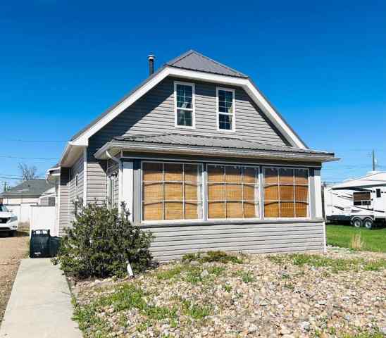 NONE real estate 102 3 Avenue E in NONE Oyen
