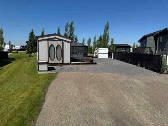 Sandy Point real estate 80 - 41019 Range Road 11   in Sandy Point Rural Lacombe County