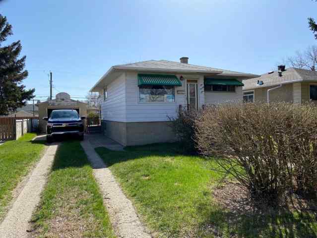Senator Buchanan real estate 629 Stafford Drive N in Senator Buchanan Lethbridge