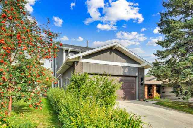 Coach Hill real estate 235 Coachwood Crescent SW in Coach Hill Calgary