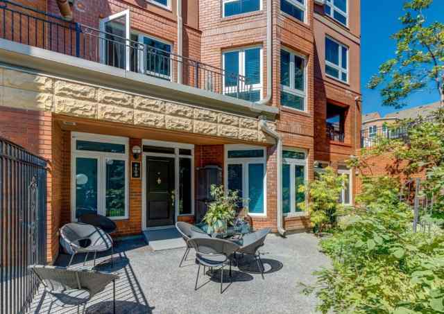 Eau Claire real estate 8103, 400 Eau Claire Avenue SW in Eau Claire Calgary