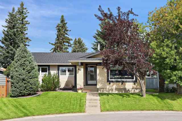 Woodbine real estate 40 Woodbrook Court SW in Woodbine Calgary