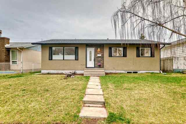 Marlborough real estate 5023 Marlborough Drive NE in Marlborough Calgary