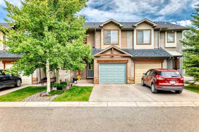 Riverview real estate 204, 413 River Avenue  in Riverview Cochrane