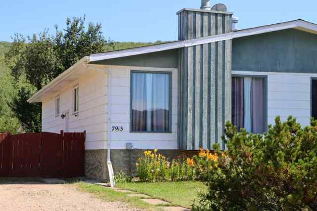 North End real estate 7913 99 Street  in North End Peace River