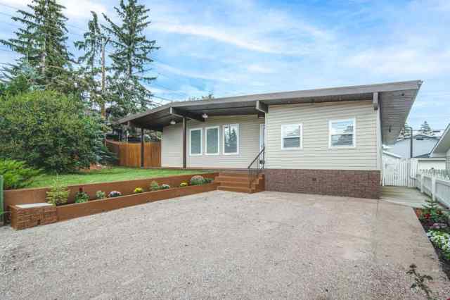 Dalhousie real estate 5808 Dalton Drive NW in Dalhousie Calgary
