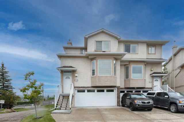 Country Hills real estate 136 Country Hills Gardens NW in Country Hills Calgary