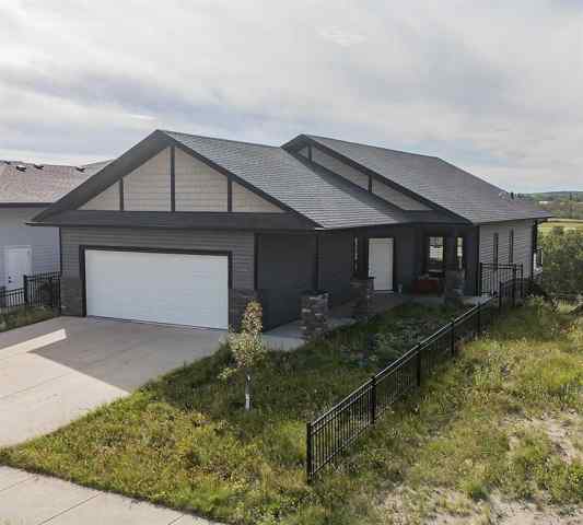 Valley Ridge real estate 5446 Vista Trail  in Valley Ridge Blackfalds