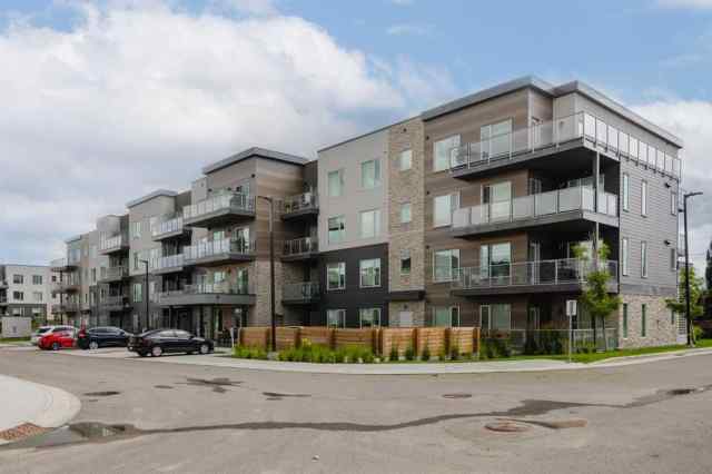 Shawnee Slopes real estate 102, 200 Shawnee Square SW in Shawnee Slopes Calgary