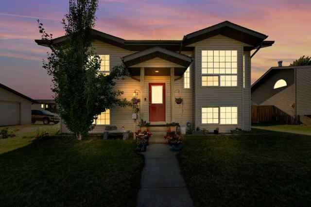 Panorama Estates real estate 52 Parkside Crescent  in Panorama Estates Blackfalds