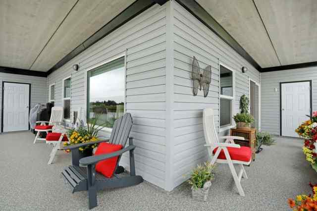 Meadowbrook real estate 208, 499 Meadowlake Court E in Meadowbrook Brooks