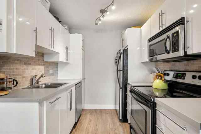Cliff Bungalow real estate 3C, 515 17 Avenue SW in Cliff Bungalow Calgary