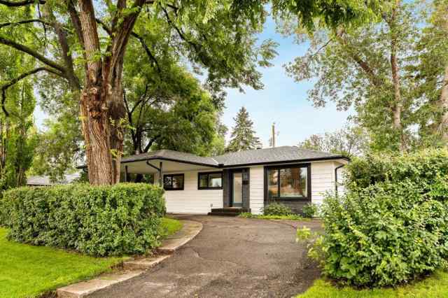Kingsland real estate 25 Kirby Place SW in Kingsland Calgary