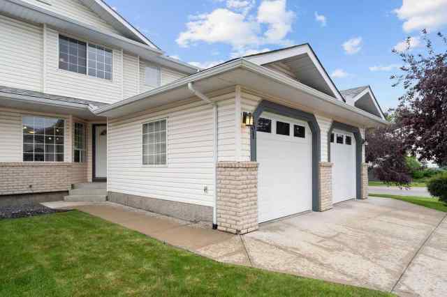 Silver Springs real estate 31 Silvergrove Close NW in Silver Springs Calgary