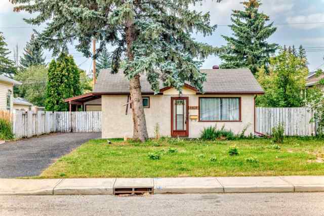 Bowness real estate 6428 33 Avenue NW in Bowness Calgary