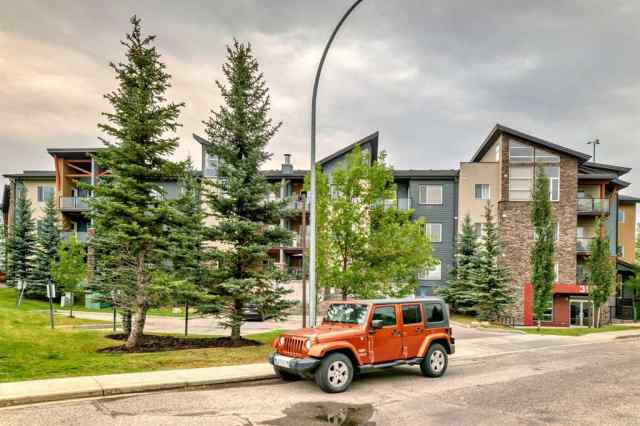 Varsity real estate 211, 3950 46 Avenue NW in Varsity Calgary