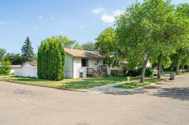 West Lloydminster real estate 5220 46 Street  in West Lloydminster Lloydminster