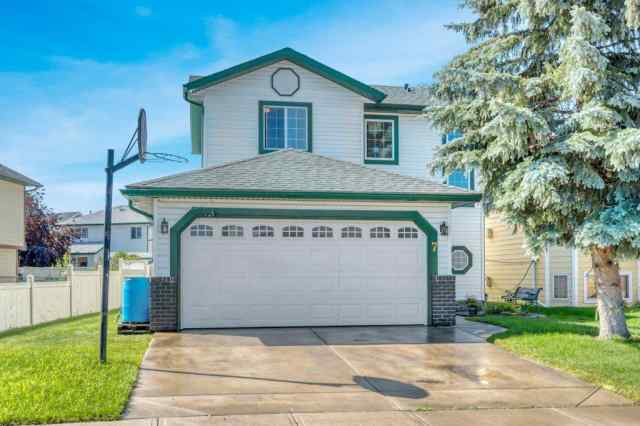 Big Springs real estate 7 Springs Crescent SE in Big Springs Airdrie