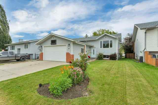 NONE real estate 10 Beech Crescent  in NONE Olds