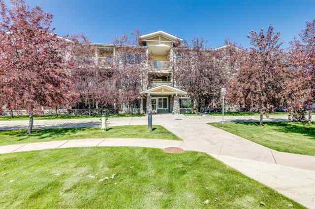Kings Heights real estate 2102, 4 Kingsland Close SE in Kings Heights Airdrie