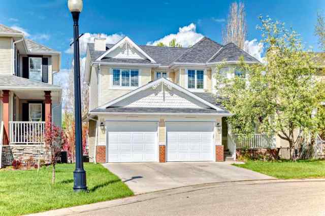 Discovery Ridge real estate 327 Discovery Place SW in Discovery Ridge Calgary