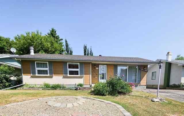 North End real estate 9618 81 Avenue  in North End Peace River