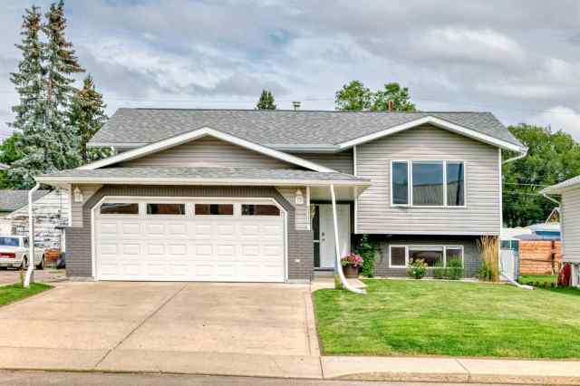 Central Ponoka real estate 5114 57 Ave   in Central Ponoka Ponoka