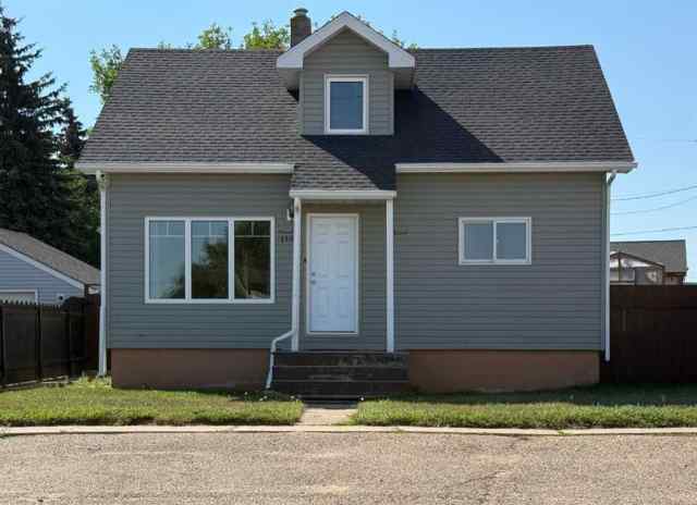 NONE real estate 113 South Railway Avenue E in NONE Bow Island