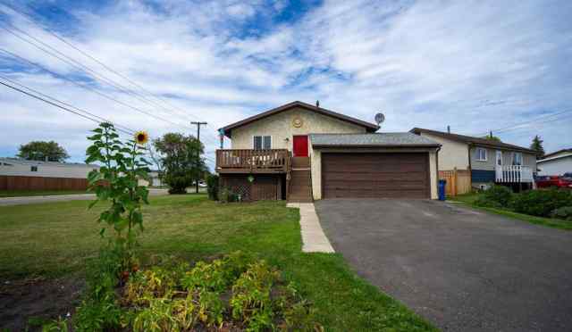 Glendale real estate 7007 59 Avenue  in Glendale Red Deer