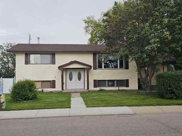 NONE real estate 5201 42 Street  in NONE Olds