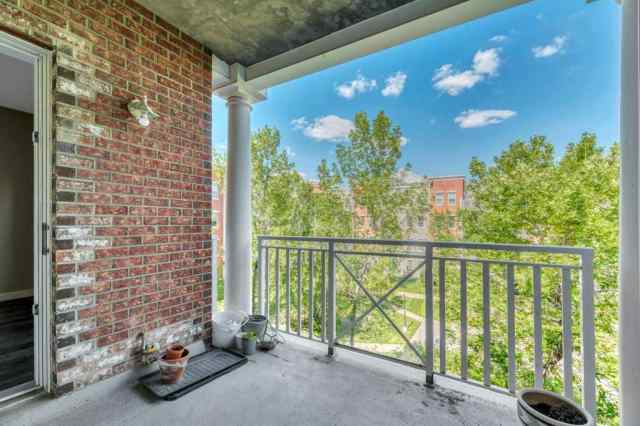 Garrison Green real estate 3209, 5605 Henwood Street SW in Garrison Green Calgary