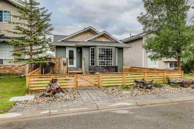 Martindale real estate 19 Martinwood Court NE in Martindale Calgary