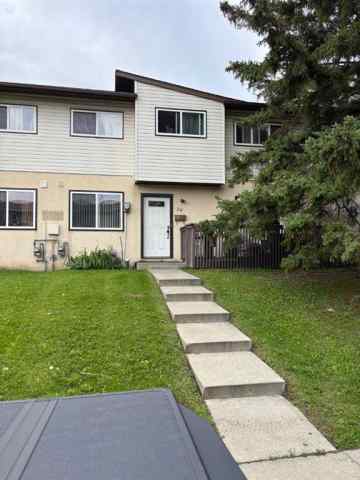 Forest Heights real estate 20, 4531 7 Avenue SE in Forest Heights Calgary