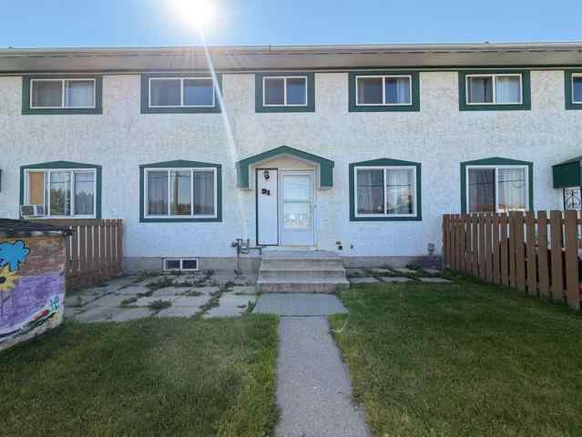 Hardisty real estate 31, 110 TAMARACK Avenue  in Hardisty Hinton