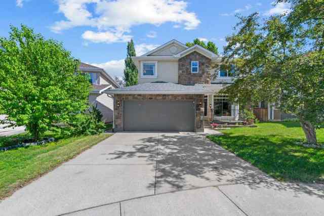 Douglasdale/Glen real estate 139 Douglasdale Point SE in Douglasdale/Glen Calgary
